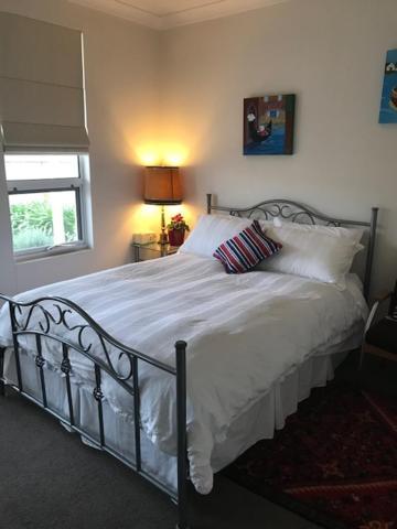 Not Quite The Ritz Bed & Breakfast Adelaide Eksteriør bilde